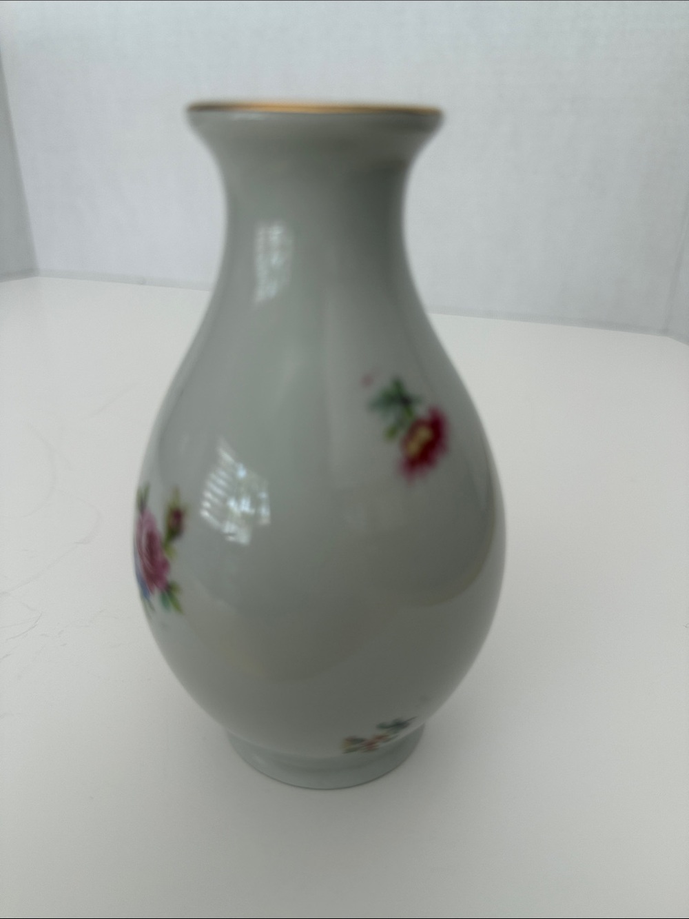 White Ceramic Decorative Bud Vase with Gold Rim and Floral Detail - Picture 2 of 4